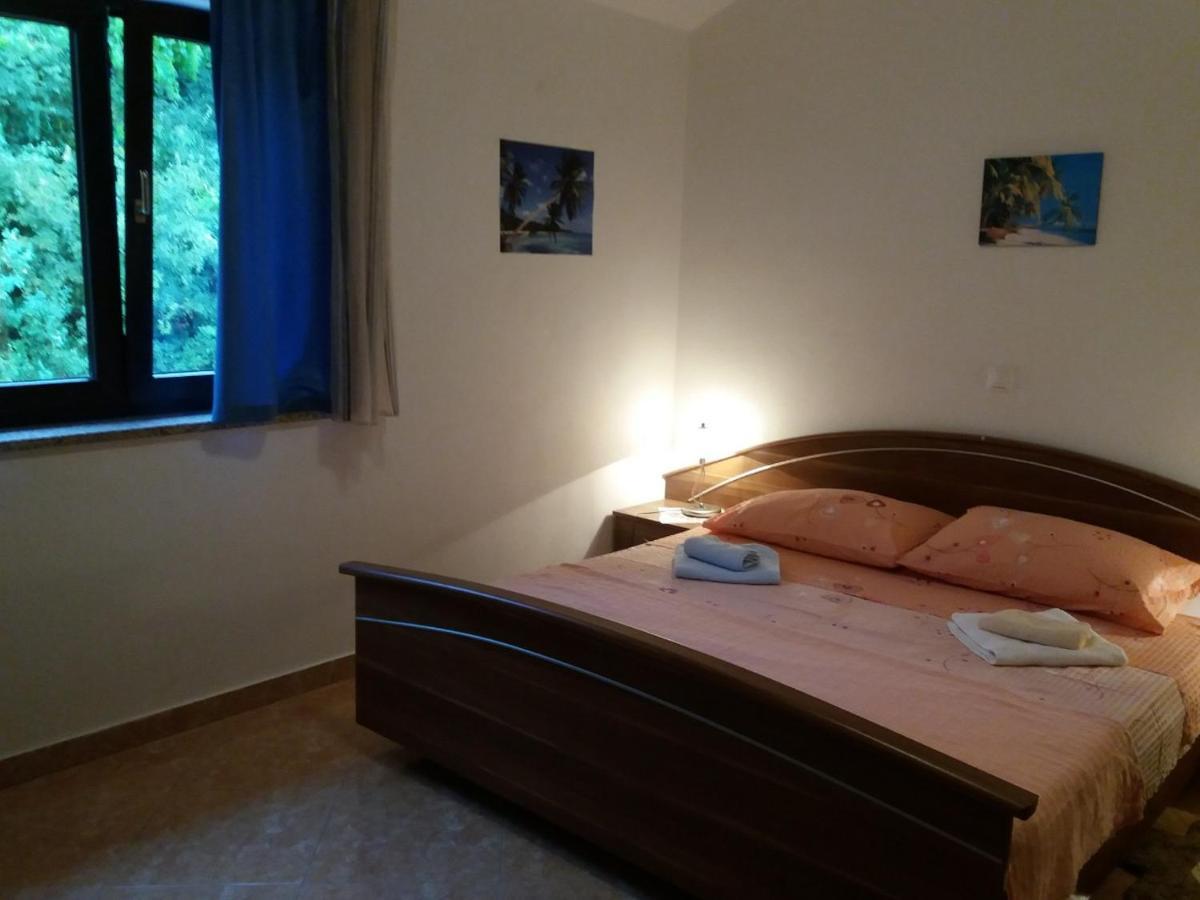 Apartment Rb Omisalj ภายนอก รูปภาพ