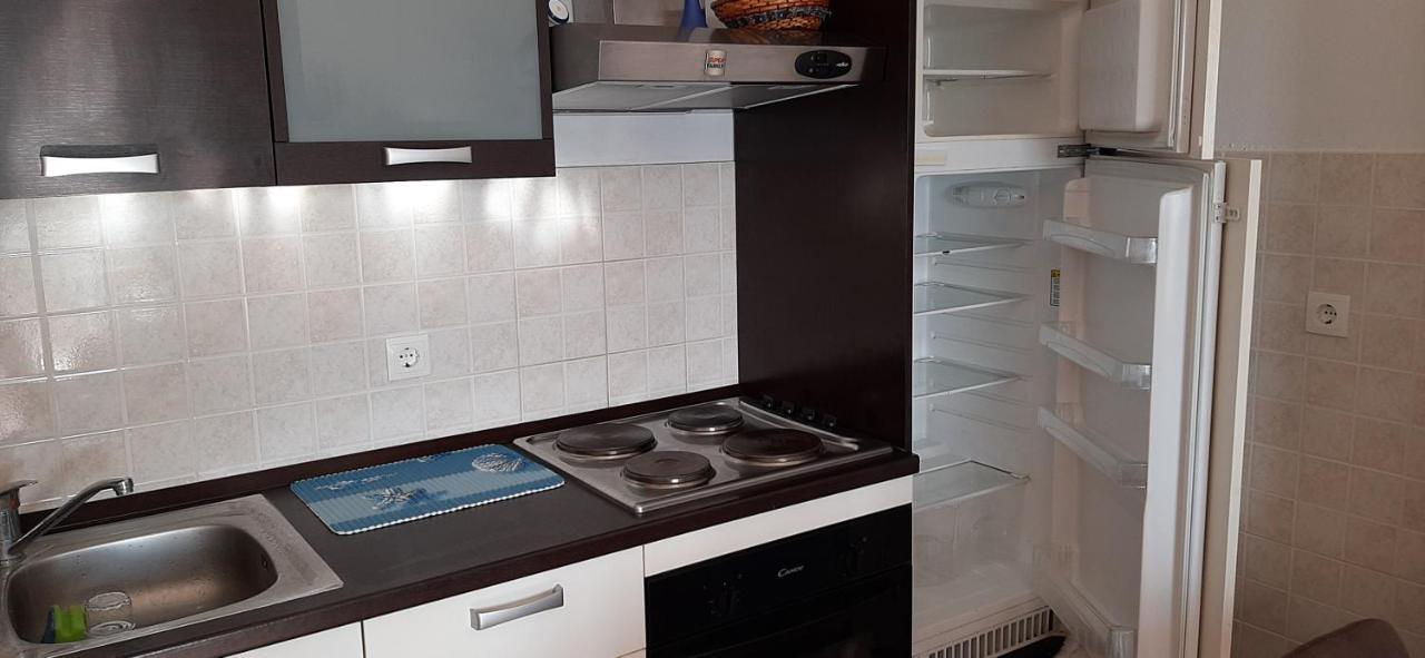 Apartment Rb Omisalj ภายนอก รูปภาพ