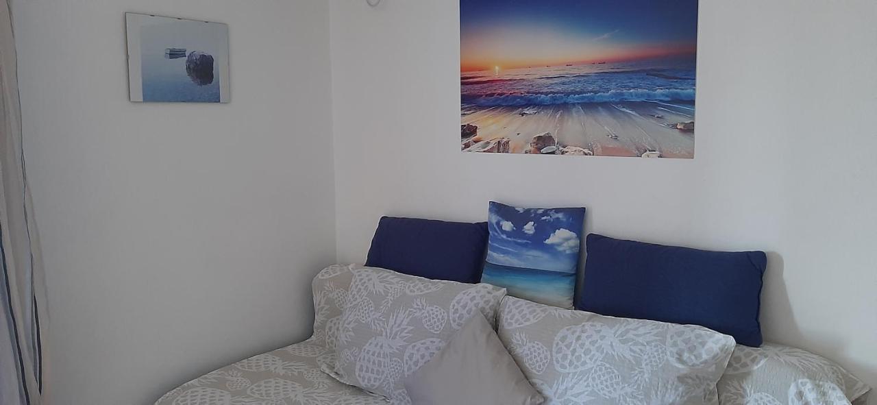 Apartment Rb Omisalj ภายนอก รูปภาพ