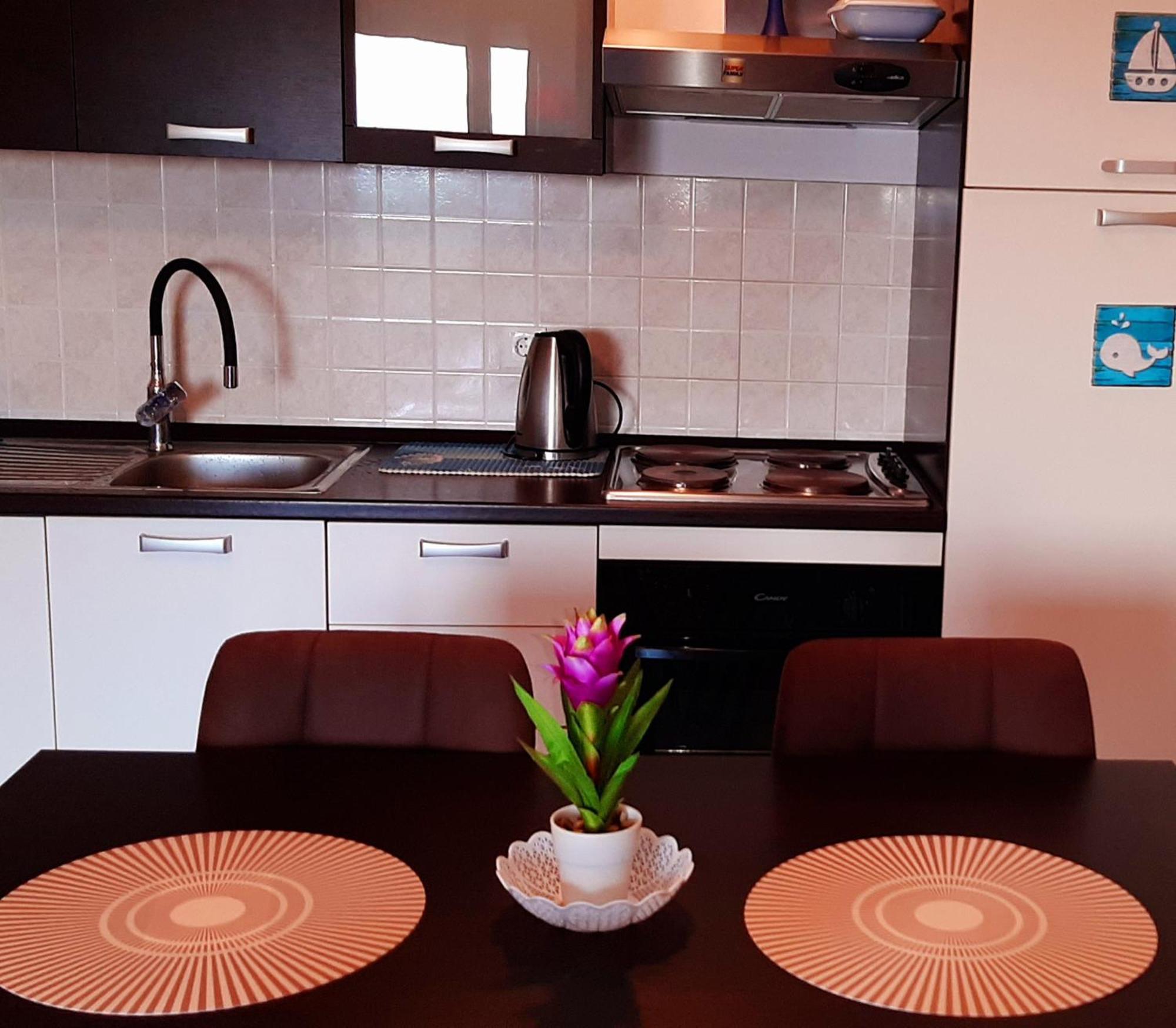 Apartment Rb Omisalj ภายนอก รูปภาพ