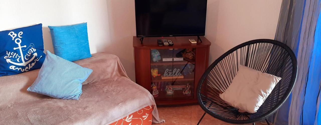 Apartment Rb Omisalj ภายนอก รูปภาพ