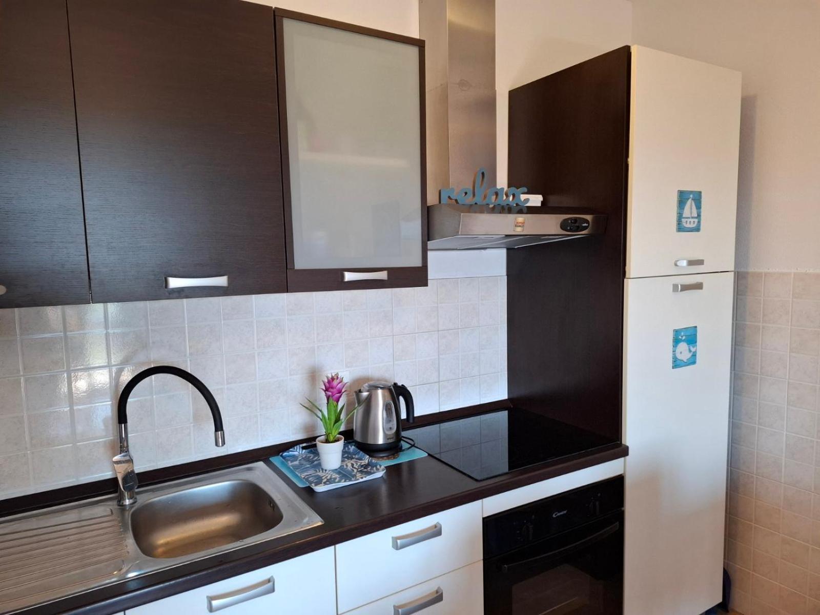 Apartment Rb Omisalj ภายนอก รูปภาพ